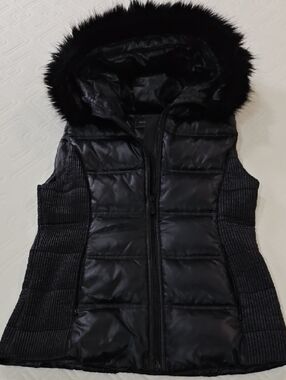 BCBG Quilted Hooded Puffer Vest